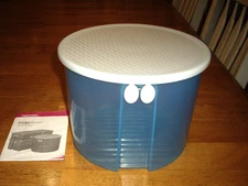 EUC Tupperware FridgeSmart Blue Fruit Veggie Keeper 20 Cup Large Round #3998A-3