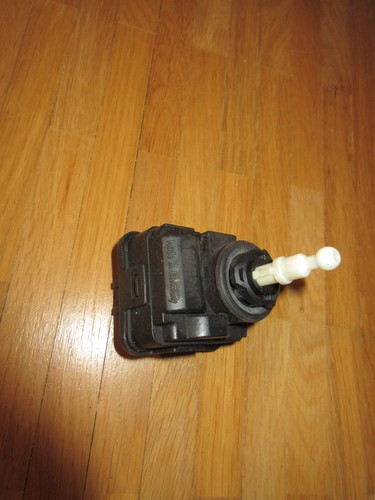 VW Golf 3 III  Stellmotor LWR Leuchtweitenregulierung 1H0941295 Scheinwerfer