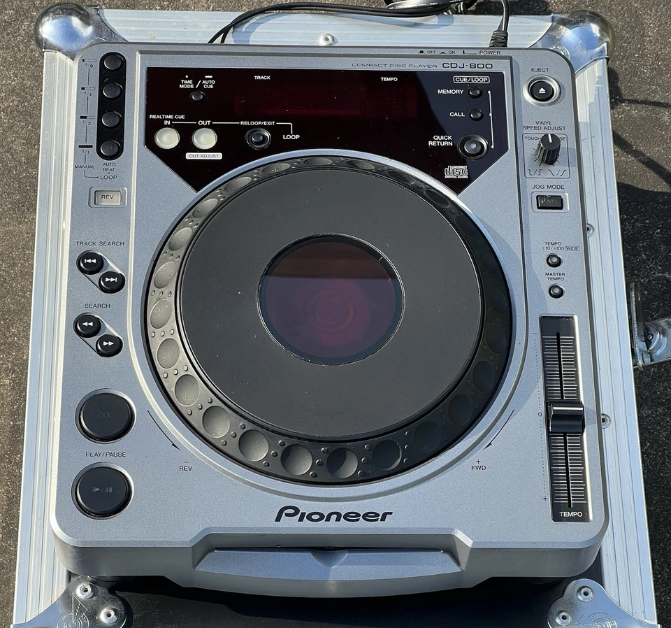 Pioneer CDJ-800 Professional DJ CD Player w/ Road Ready Flight Case - Image 3 of 4