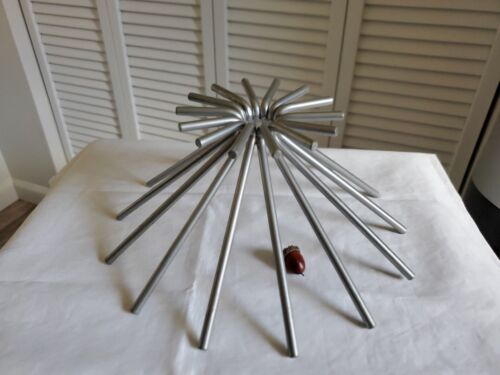 VTG MCM Silver Metal Fruit Bowl Basket Spiked Industrial Minimalist Decor 12" - Picture 6 of 10