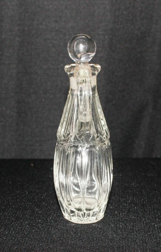 "Crueta de vidrio prensado transparente vintage de 5"" de alto usada en excelente estado" - Imagen 5 de 7