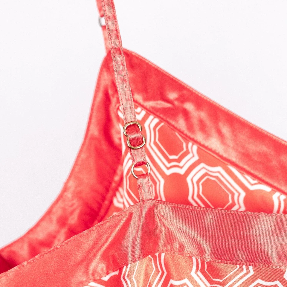 Y2K Old Navy Satin Asymmetric Hem Geometric Coral Pink Tank Top Cami Size XL  - Image 4 of 4