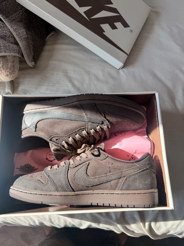 Jordan 1 baixo OG SP Travis Scott veludo marrom tamanho 12 - Imagem 3 de 4
