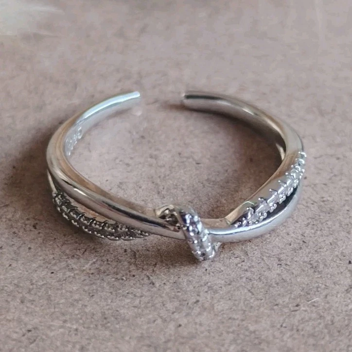 Bague Argent Sterling 925 Ajustable Zircons Blancs Motif Nœud Entrelacé - Photo 1/4