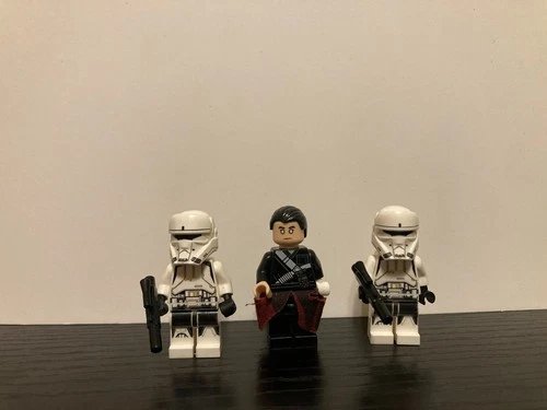 Lego Star Wars rogue one minifigures.  Minifigures from set 75152