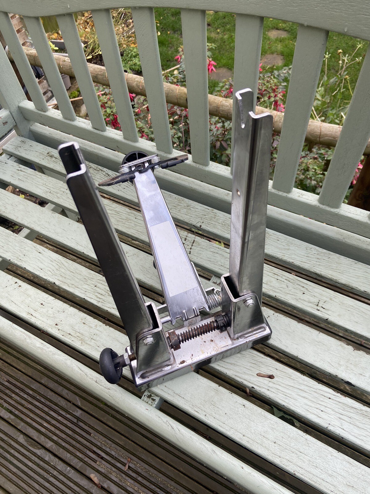 Park Tool TS2.2 Professional Wheel Truing Stand & WAG4 Wheel