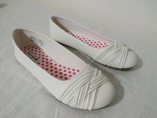 American Eagle Girls ballet shoes White Size 5 Shea flats - NEW