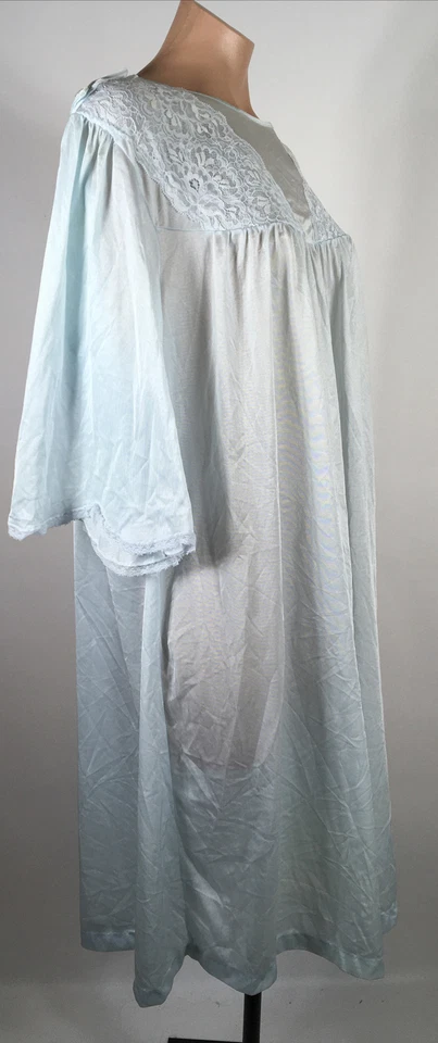 Vintage USA Made Nancy King Lingerie Long Robe Size M/L Light Blue Nylon - Image 4 of 4