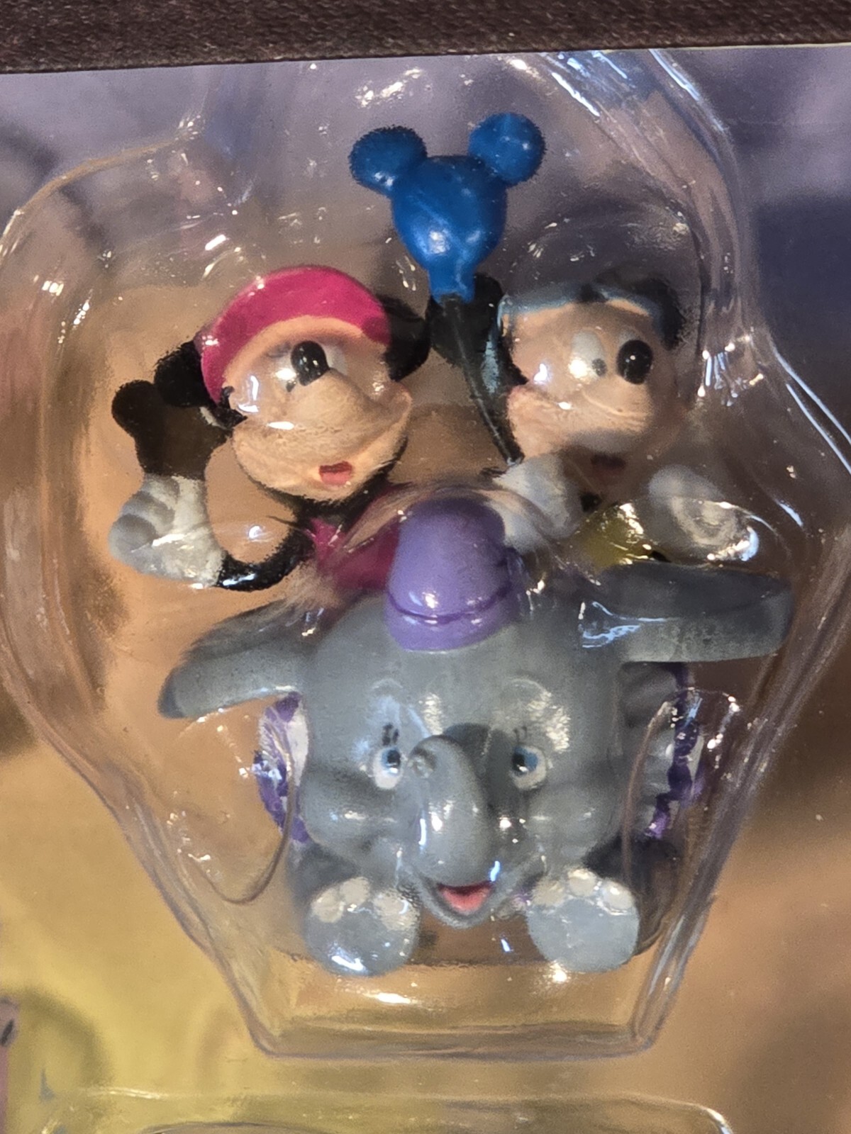 Picture 4 of 24