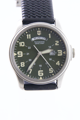 Victorinox Swiss Army Infantry Watch 241290 Day Date Sapphire