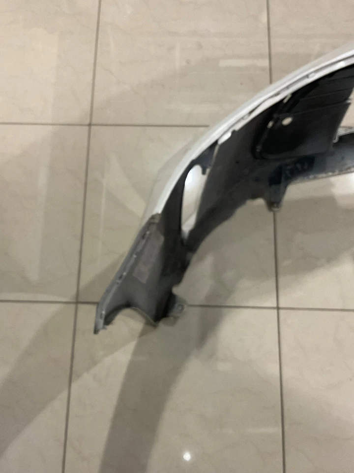 Cubierta de parachoques delantero blanca Toyota Avalon 2016-2018 52119-07070 OEM Foto 2 de 4