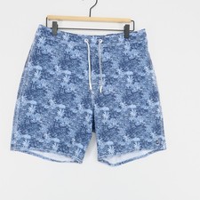 johnnie O Swim Trunks Mens M Blue Coastal Scenic Sailboat 7 Inseam