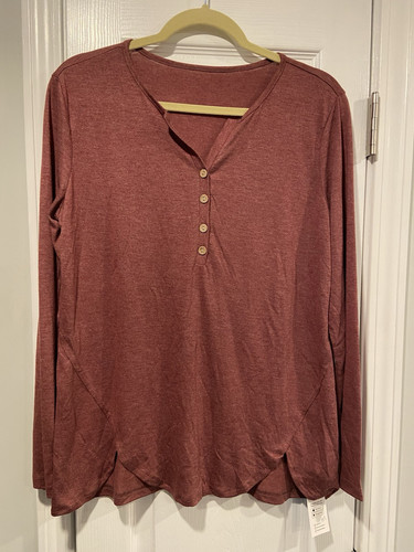 NWT Cupshe Size M Burgundy V Neck Long Sleeve Henley Tee Shirt Scalloped Hem