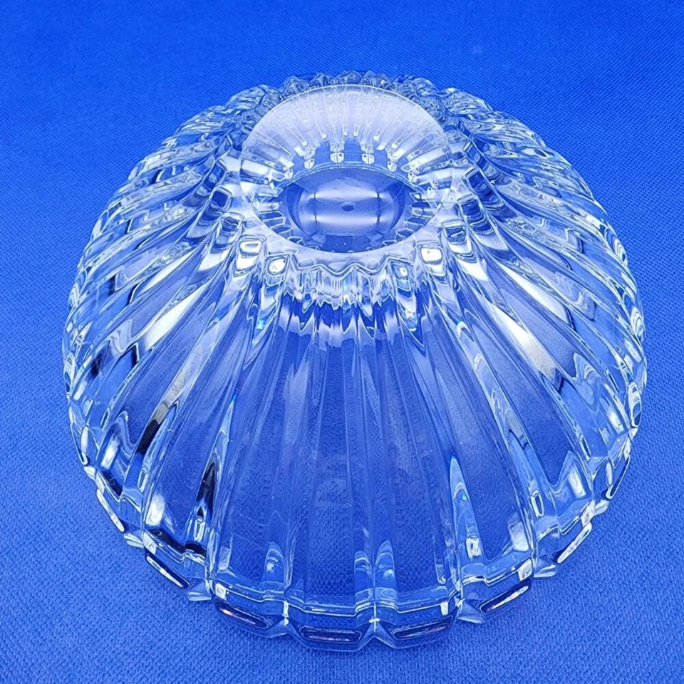 Cuenco de cristal Mikasa Rainier para servir redondo  Foto 2 de 4