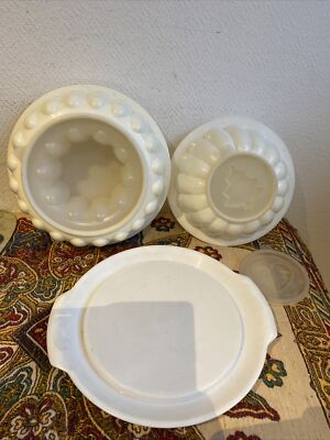 Moule à Charlotte TUPPERWARE avec plateau + 4 formes - Très Bon Etat - Arts de la table