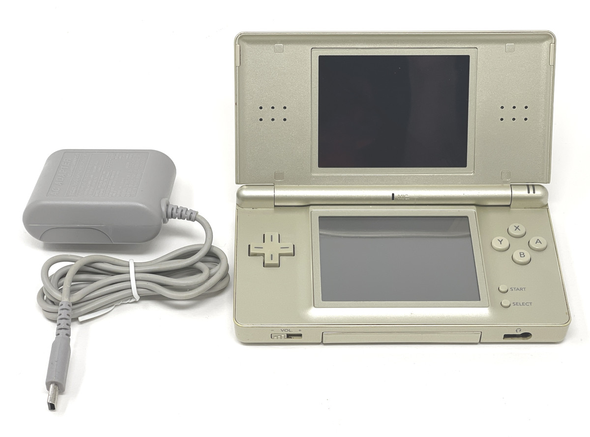 Nintendo DS Lite Legend of Zelda Phantom Hourglass Gold