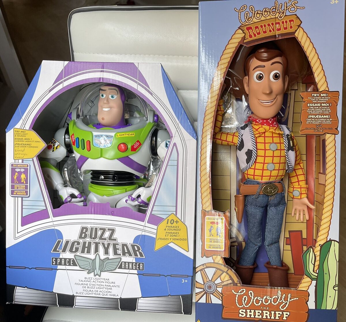 Disney store Toy Story 4 Interactive Talking Buzz Lightyear + Woody Figure