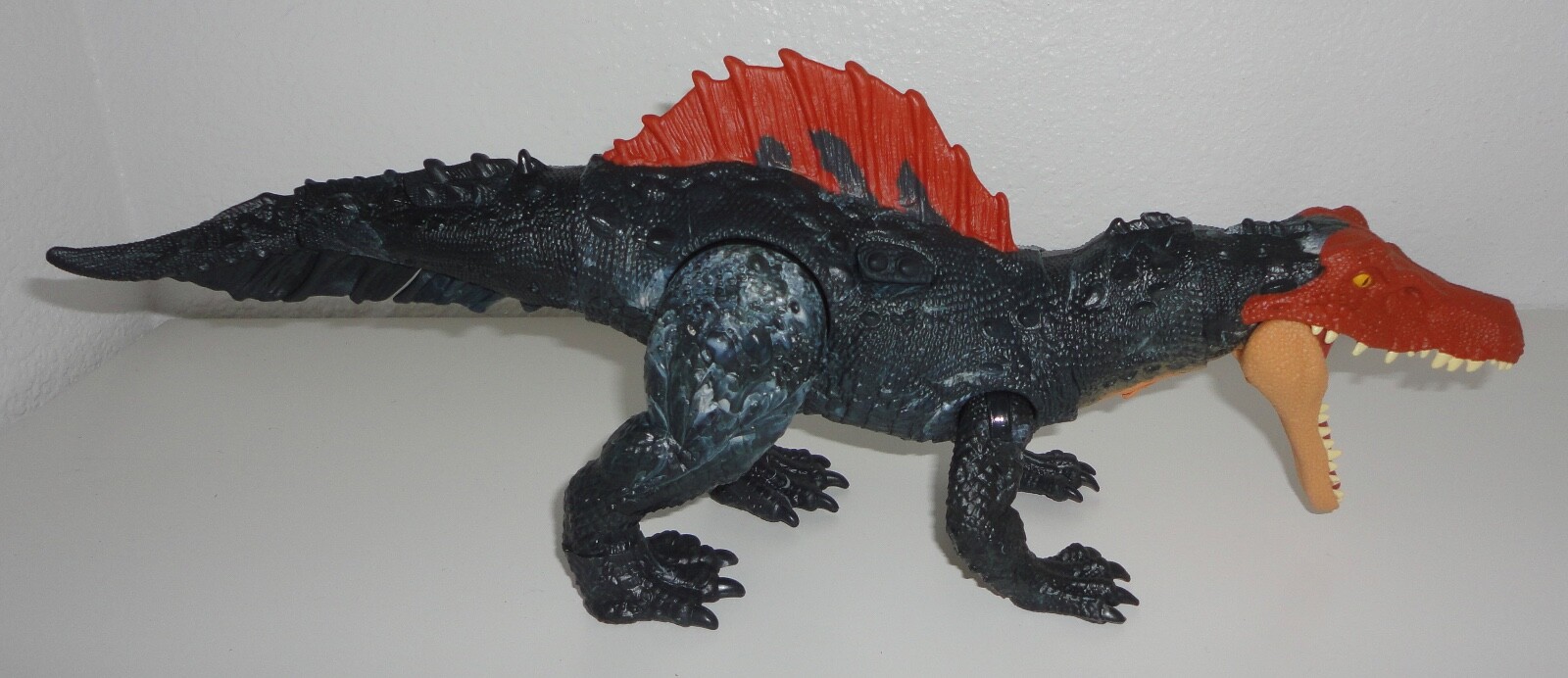 Jurassic World Dominion Massive Action Siamosauru Dinosaur 14" Action Figure