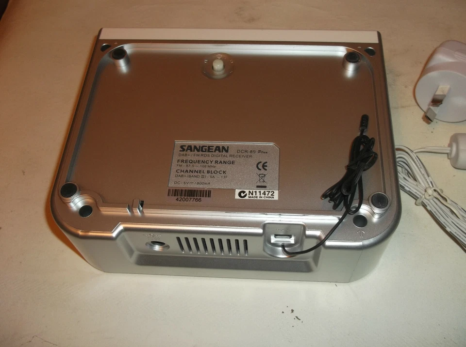 Sangean DCR-89+ DAB+/FM Digital Clock Radio - Image 4 of 4