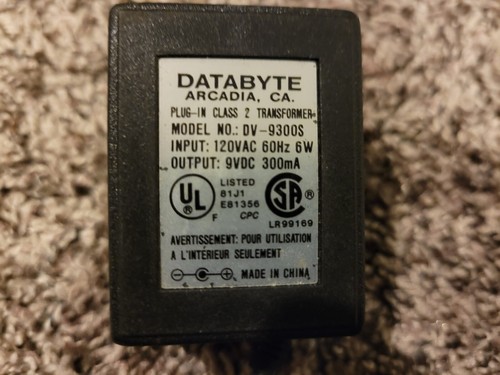 Trasformatore Databyte Modello DV-9300S 9V DC 300mA Uscita - Foto 2 di 4