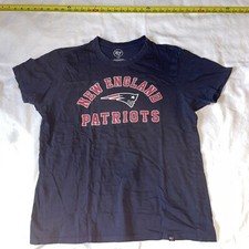 New England Patriots Graphic Logo NFL T- Shirt Women's Large 47 Brand