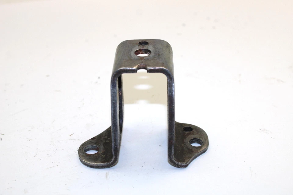 Yamaha Sx700r 2001 OEM soporte de montaje superior delantero del motor 8 canales-21415-00-00 Q2403 Foto 2 de 4