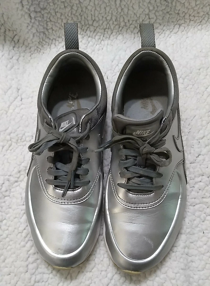 Nike air max thea metallic lace up hot sale 7 silver
