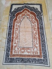 Lovely Light Weight Design Rug for Picnic Mat, Pet Mat Etc.