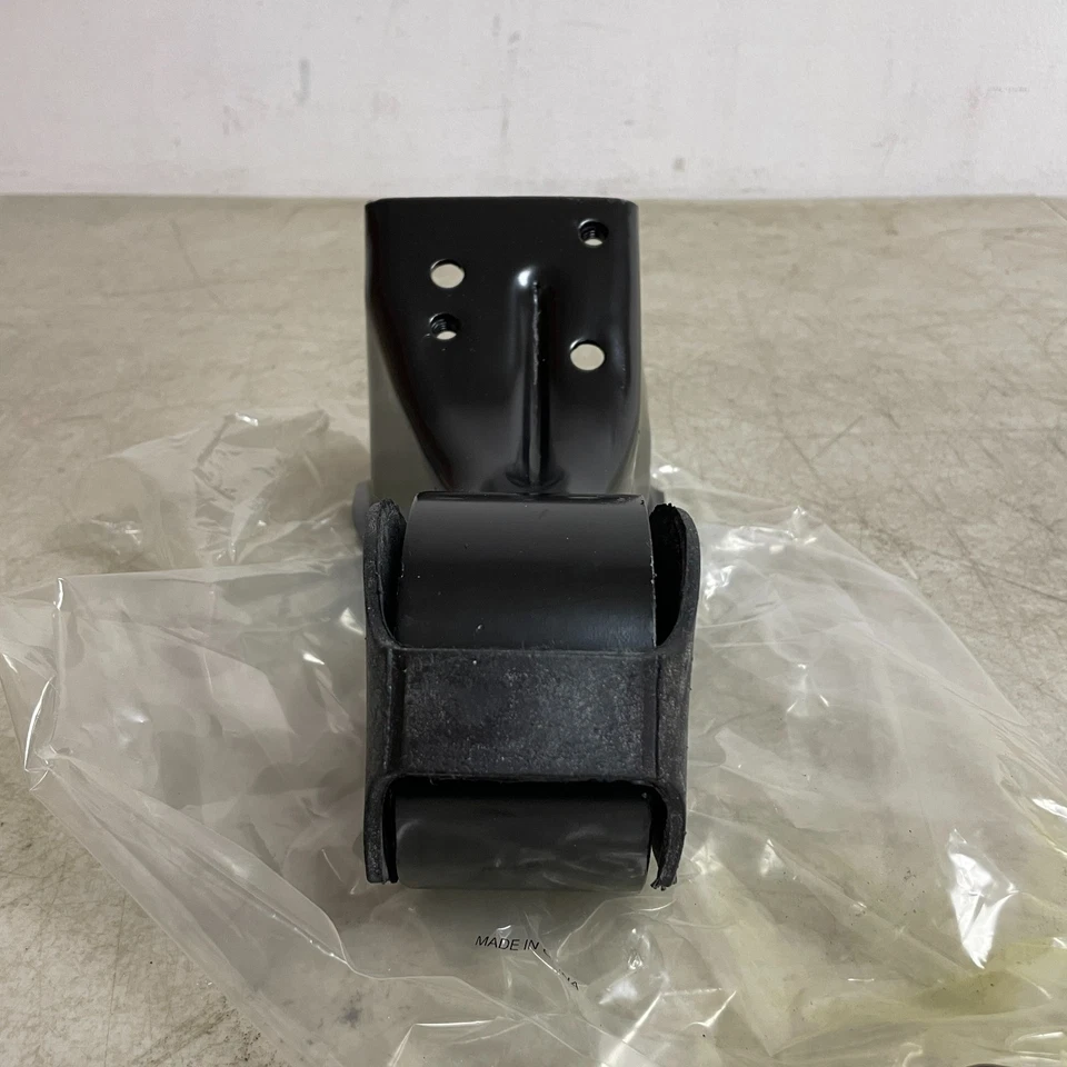 Montaje motor trasero derecho Nissan Quest 31-8707 3.0/3.3L V6 1993-2002 Foto 3 de 4