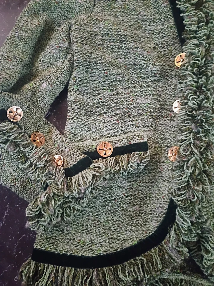 De colección Adolfo At Saks Fifth Avenue Flecos Tweed Jack Con Borde Negro Botones Dorados Foto 3 de 4