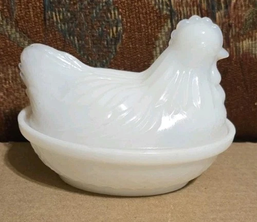 Vtg Hazel Atlas White Opaque Milk Glass Hen On A Nest Chicken Basket