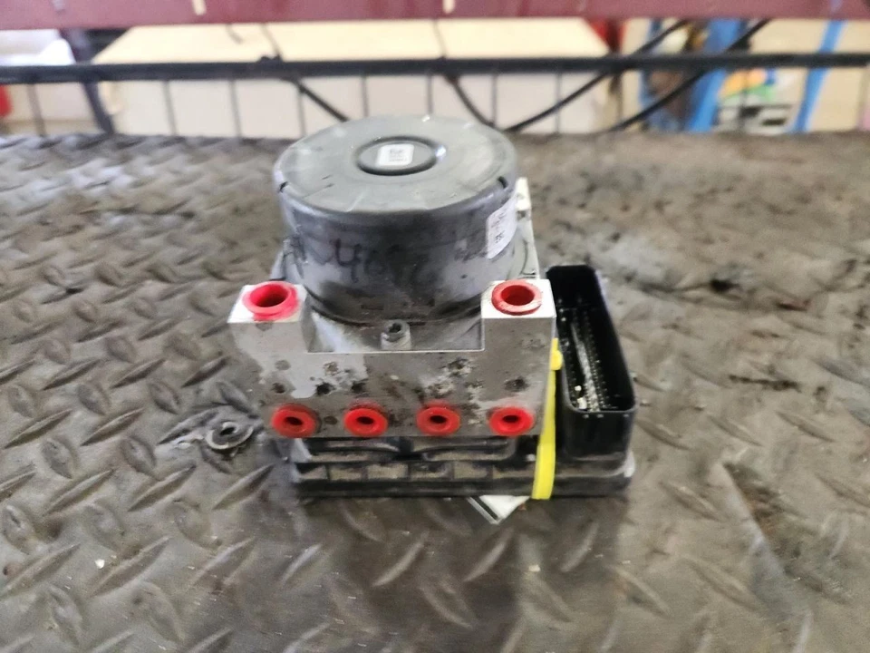 Насос ABS антиблокировочная тормозная деталь в сборе подходит для 18-20 Lincoln Continental 758982 - Изображение 2 из 2