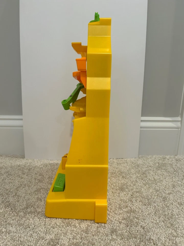 TOMY Don't Bite the Pavement skateboard themed electronic game -COMPLETE/WORKING - Image 3 of 4