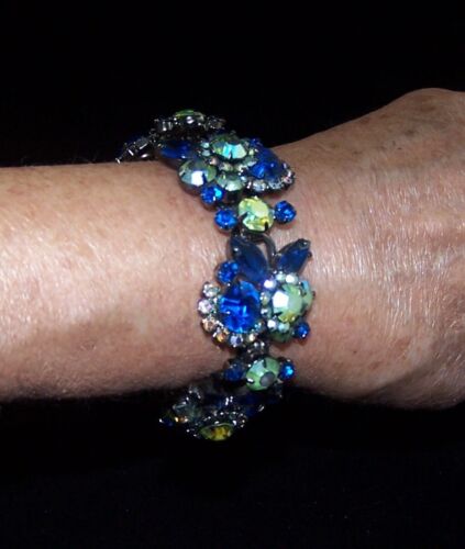JULIANA D&E Sapphire Blue & Aurora Borealis Floral Bracelet, Pin & Clip Earrings - Picture 8 of 17