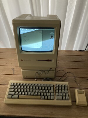 Apple Macintosh Plus 1M + 20MB Festplatte