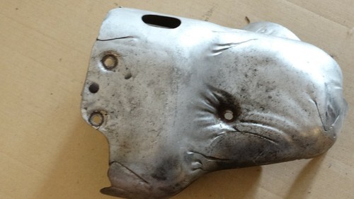 Audi A6 4B C5 2.5TDI Hitzeschutzblech Abschirmblech Deckel-Turbolader 059145325E