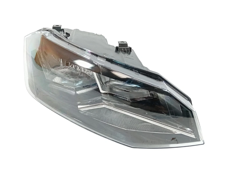 VOLKSWAGEN VW POLO MK6 2017-2022 FRONT RIGHT HEAD LIGHT ASSEMBLY - RH O/S - Image 3 of 4