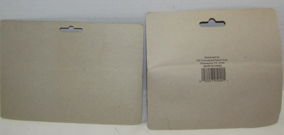 2 Die Cast Tractors MIP: Welly Country Tractor , Pic Farm Tractor - Image 2 of 2