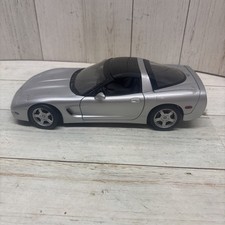 UT Models 1:18 scale 1998 Chevrolet Corvette SILVER diecast Opening Doors Hood
