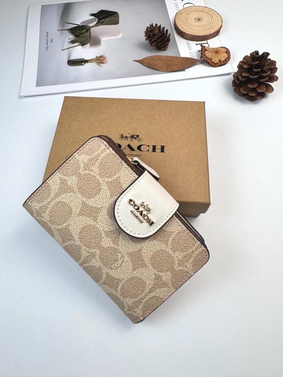COACH Medium Corner Zip Wallet Signature Canvas CW786 IMXDM Sand