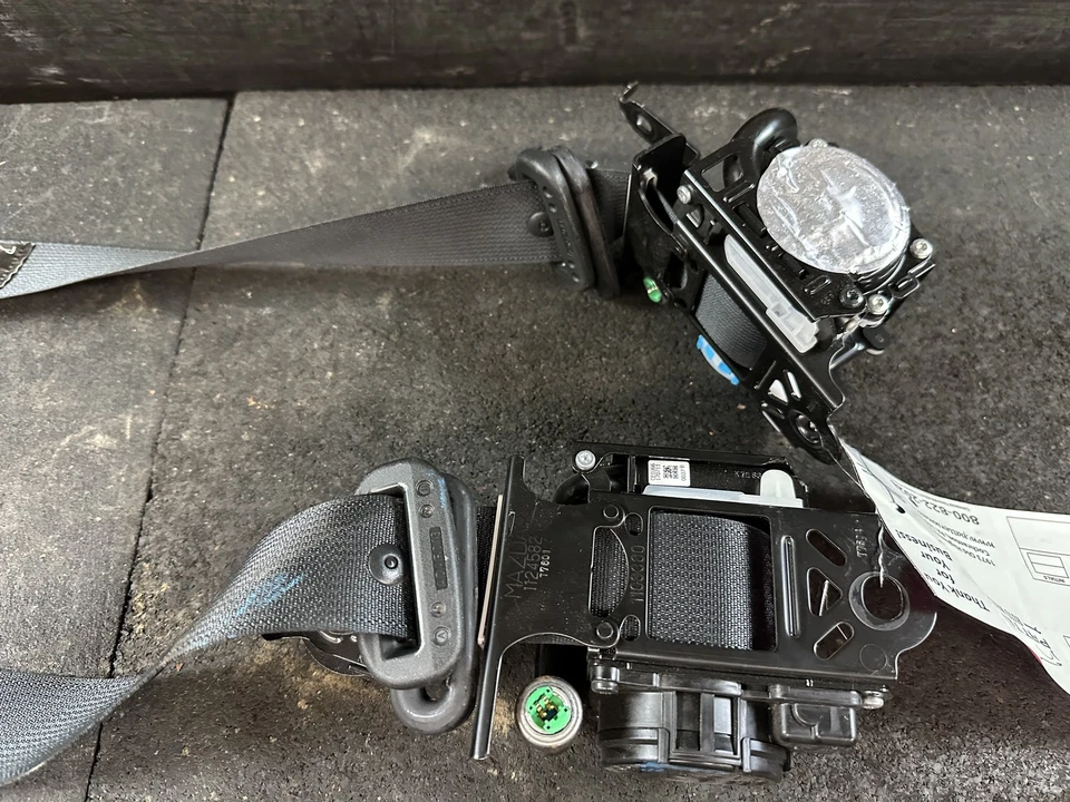 17-20 FIAT 124 SPIDER CINTURÓN DE SEGURIDAD DELANTERO CONDUCTOR Y PASAJERO RETRACTOR Foto 2 de 4