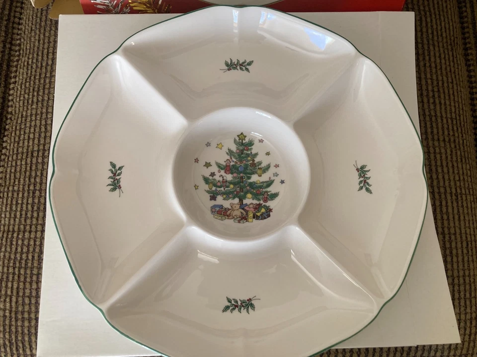 Plato Nikko Navidad 5 secciones dividido Felices Fiestas entremeses ¡COMO NUEVO!! Foto 2 de 3