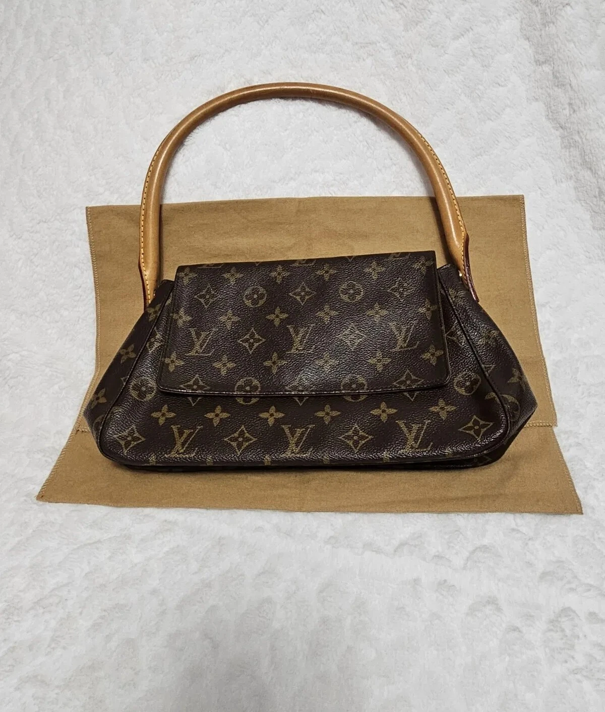 LOUIS VUITTON（LV） BORSA A MANO USATA AUTENTICA LOUIS VUITTONS IN OTTIME CONDIZIONI BORSA SPORCA INCLUSA.