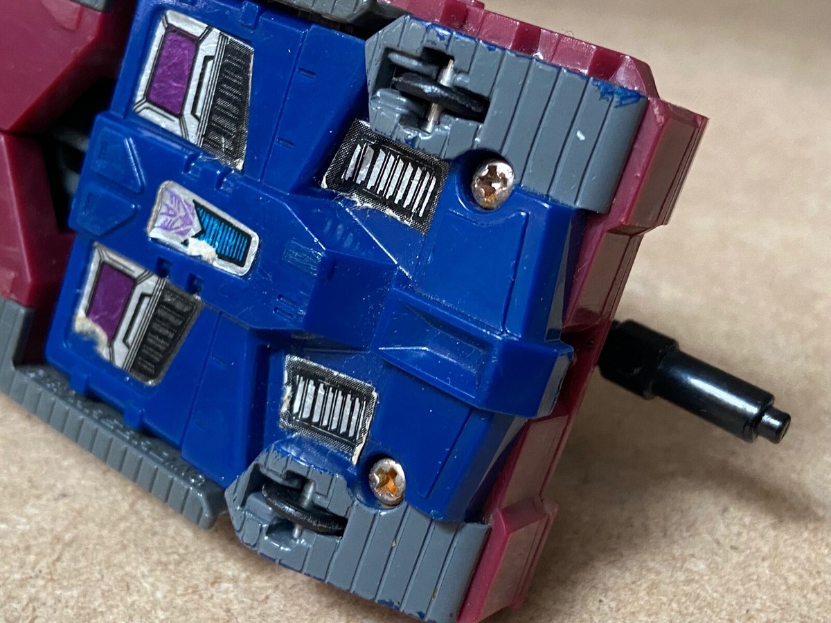 Transformers G1 1988 QUAKE complete tank figure targetmaster