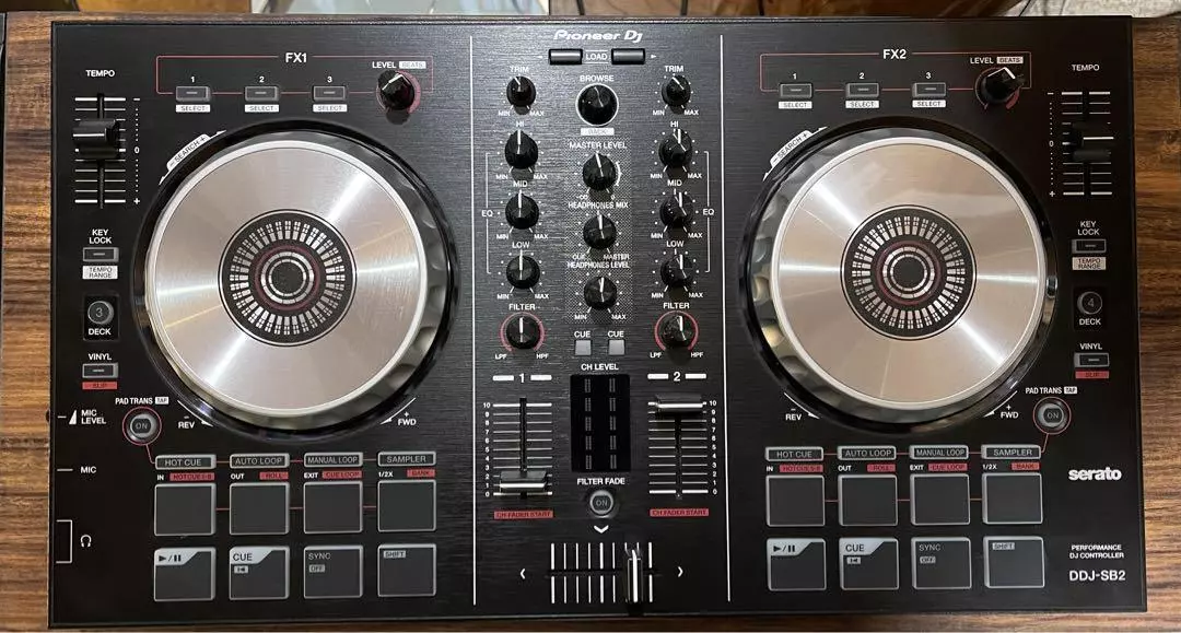 Pioneer DDJ-SB2 Performance DJ Controller Serato DJ Pro Black Used