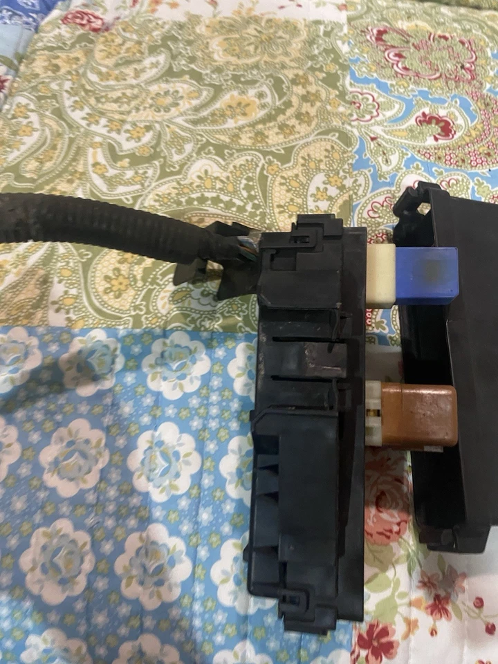 Блок реле 2012 Nissan Juke - Изображение 2 из 4