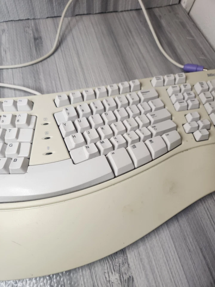 Microsoft Ergonomic Natural Keyboard Elite Wired PS/2 X06-19331 KU-0045 - Image 3 of 4