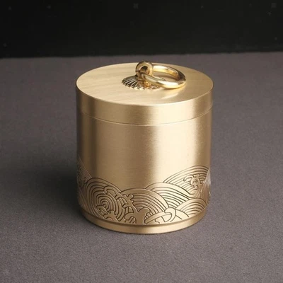 Ashtray with Lid Decor Retro Style Creative Ornaments for Office Living Room - image 1 of 4
