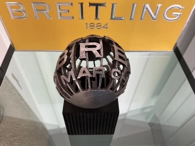 Breitling Display Basel World 2011 raro. Libro BREITLING, con lista de precios