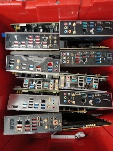 Motherboards - Lot Of 9 - Parts 881